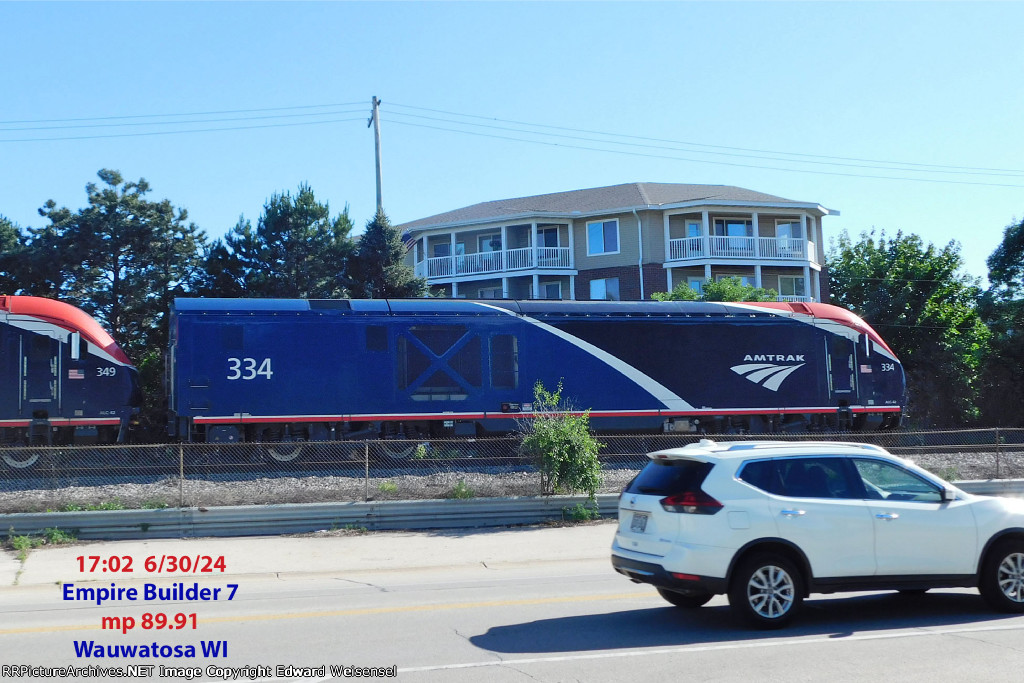 Empire Builder 7 rolls thru Tosa